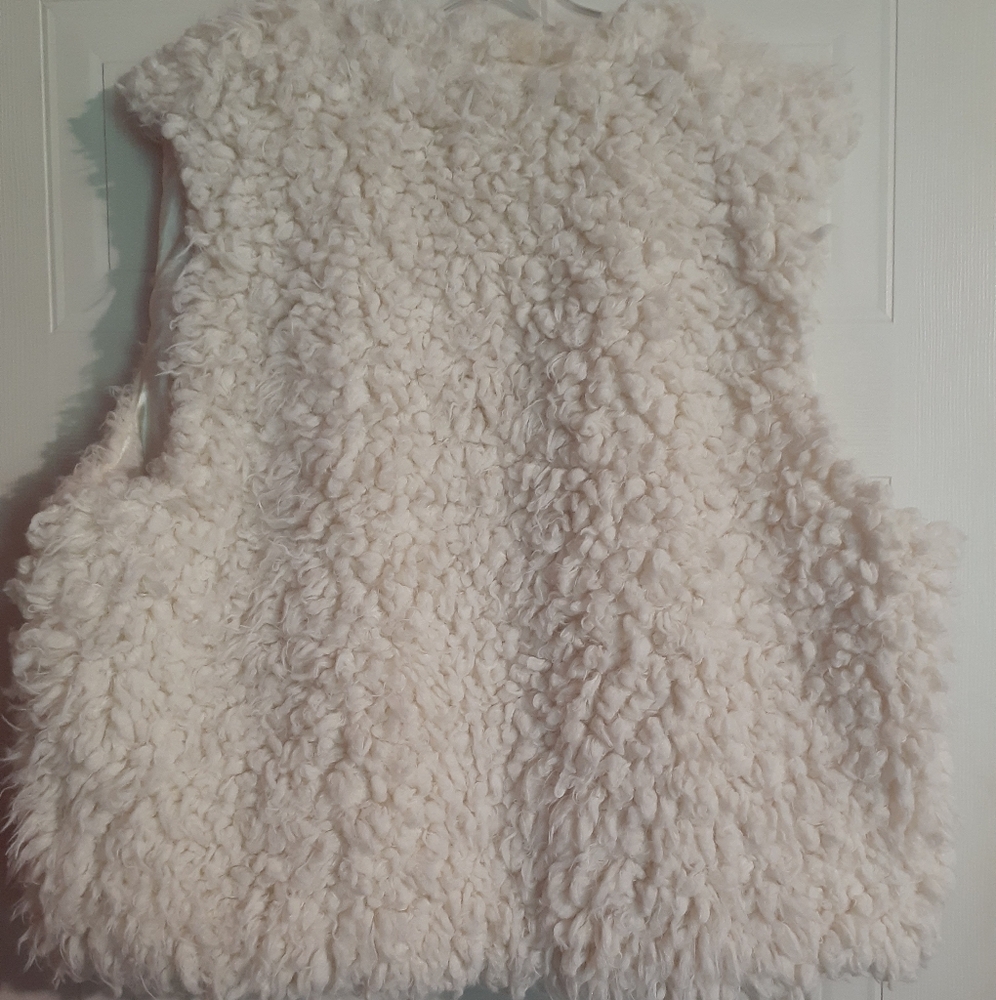 Black/ white vest